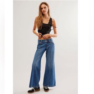 🆕Levi's Strauss | Women’s Noughties Bell 30 Classic Blue Flare Jeans